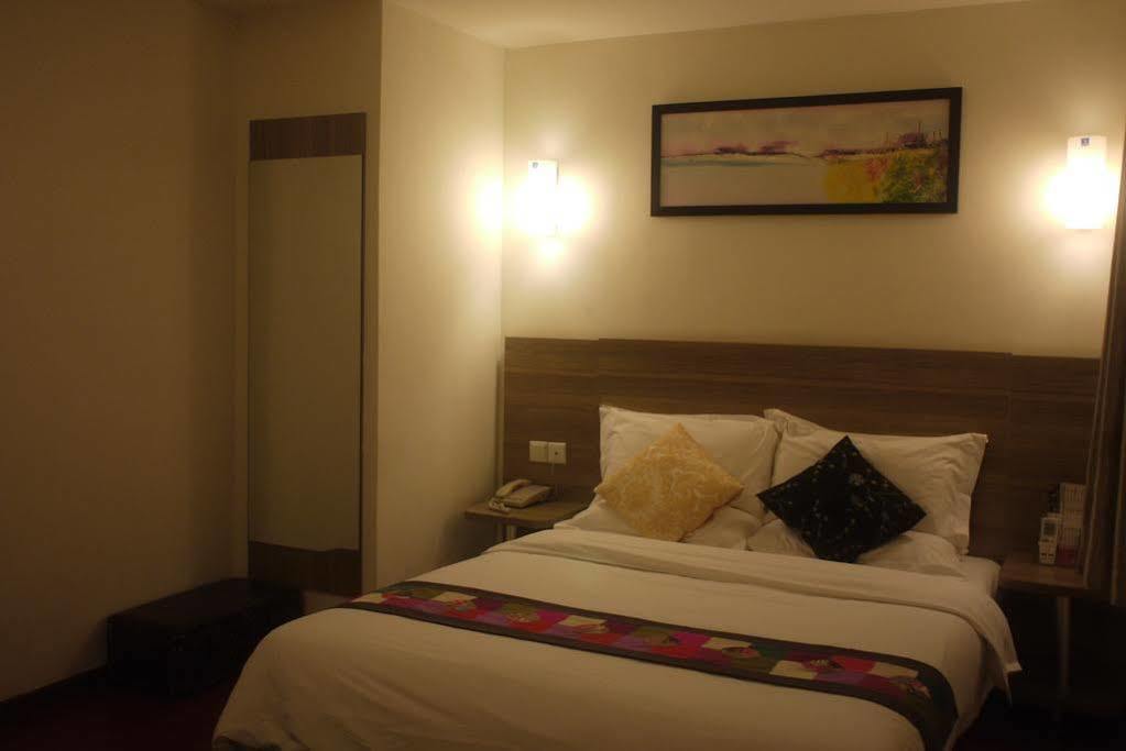 REVIVE HOUSE Hotel Guangzhou Shang Xia Jiu Bagian luar foto
